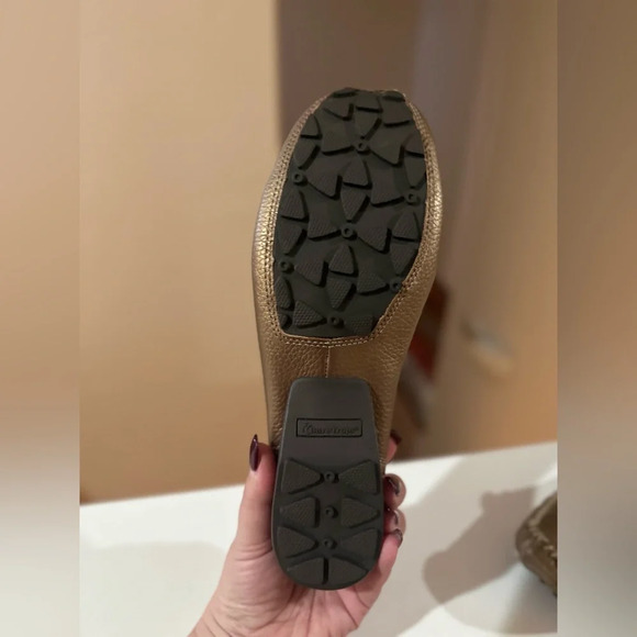 New Baretraps Pixy Slipon Gold Leather Mules. Size 11. - Picture 8 of 9